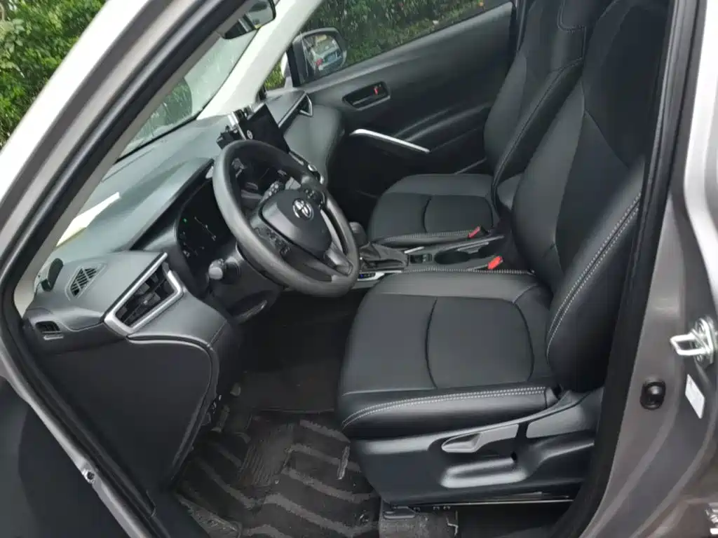 Toyota Corolla Cross — миниатюра 15