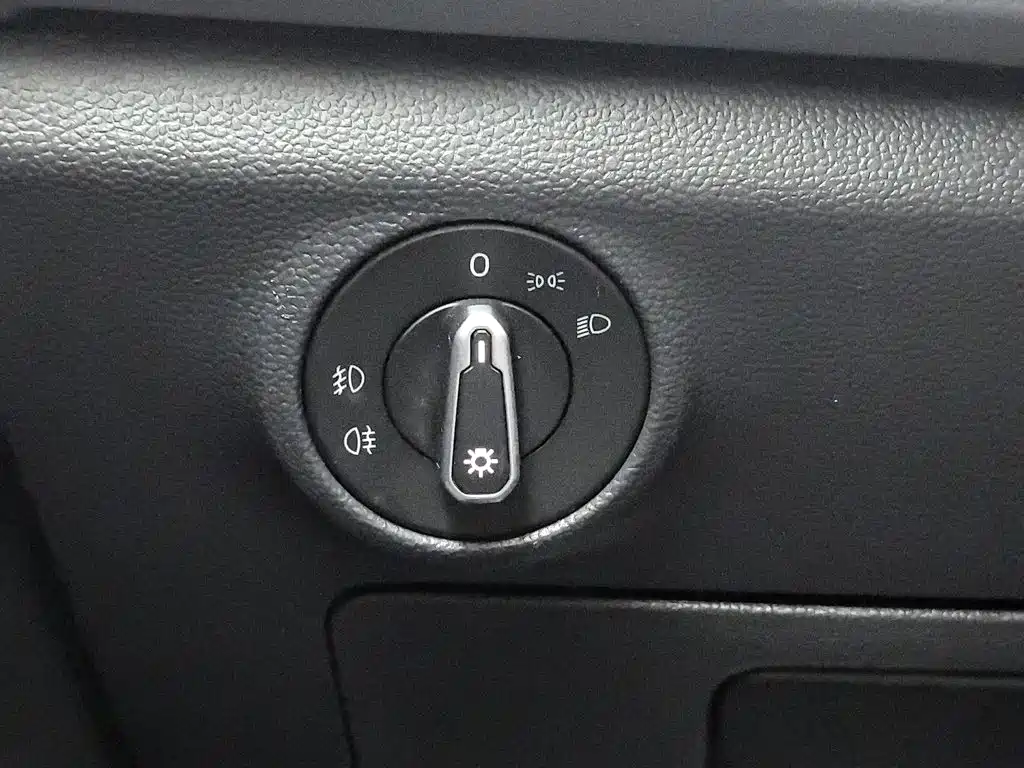 Volkswagen Sagitar — миниатюра 21