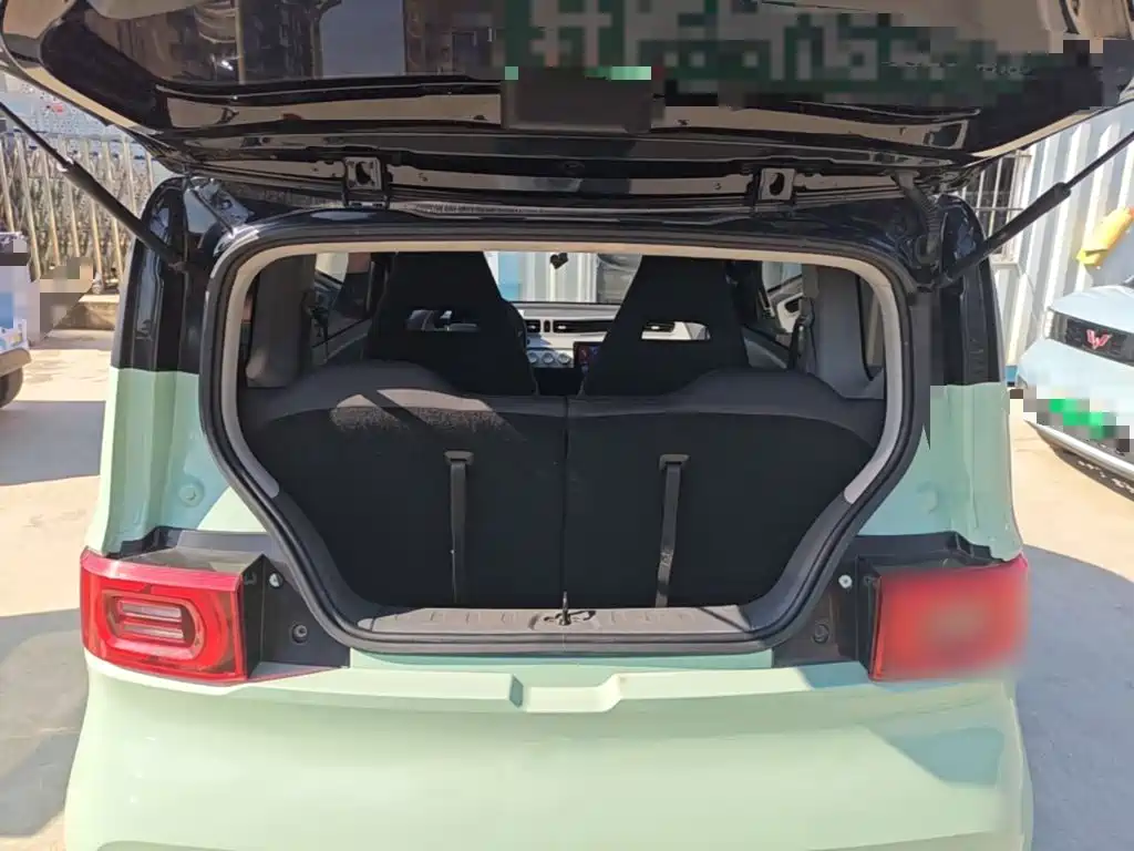 Wuling MINIEV — миниатюра 19
