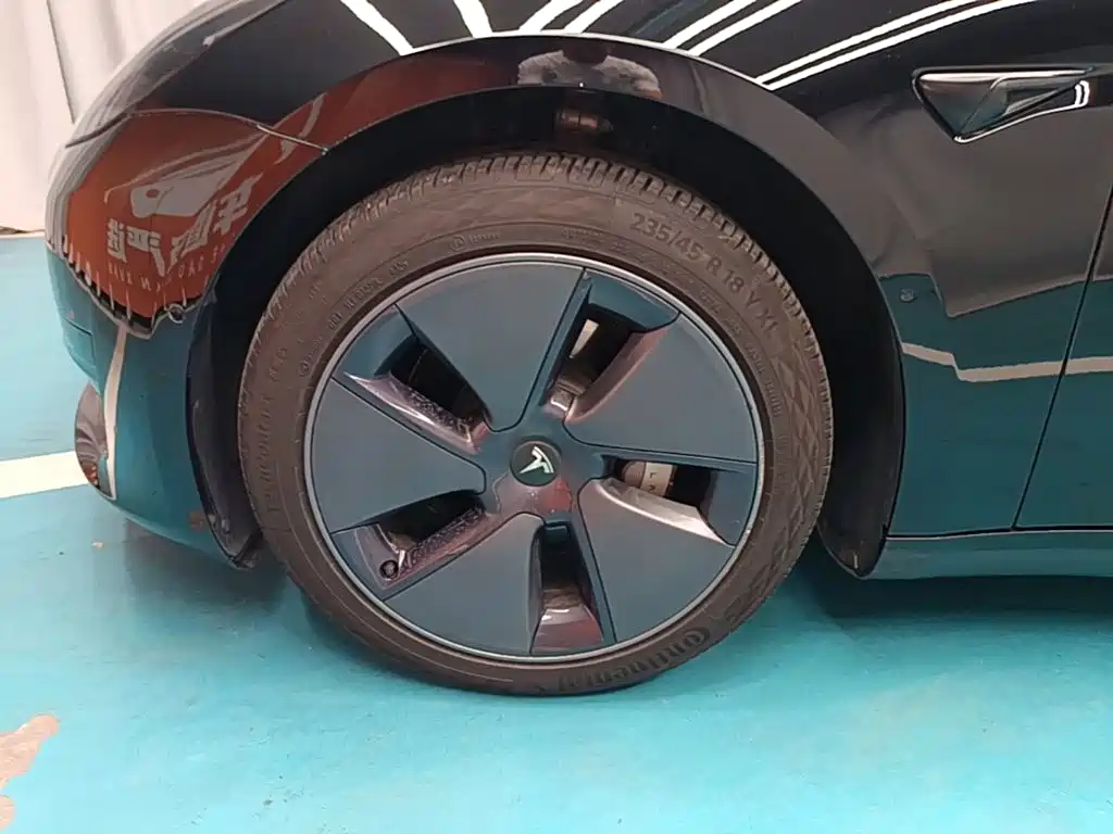 Tesla Model 3 — миниатюра 23