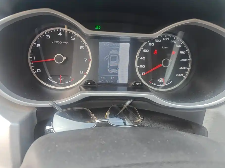 Geely Boyue — миниатюра 14
