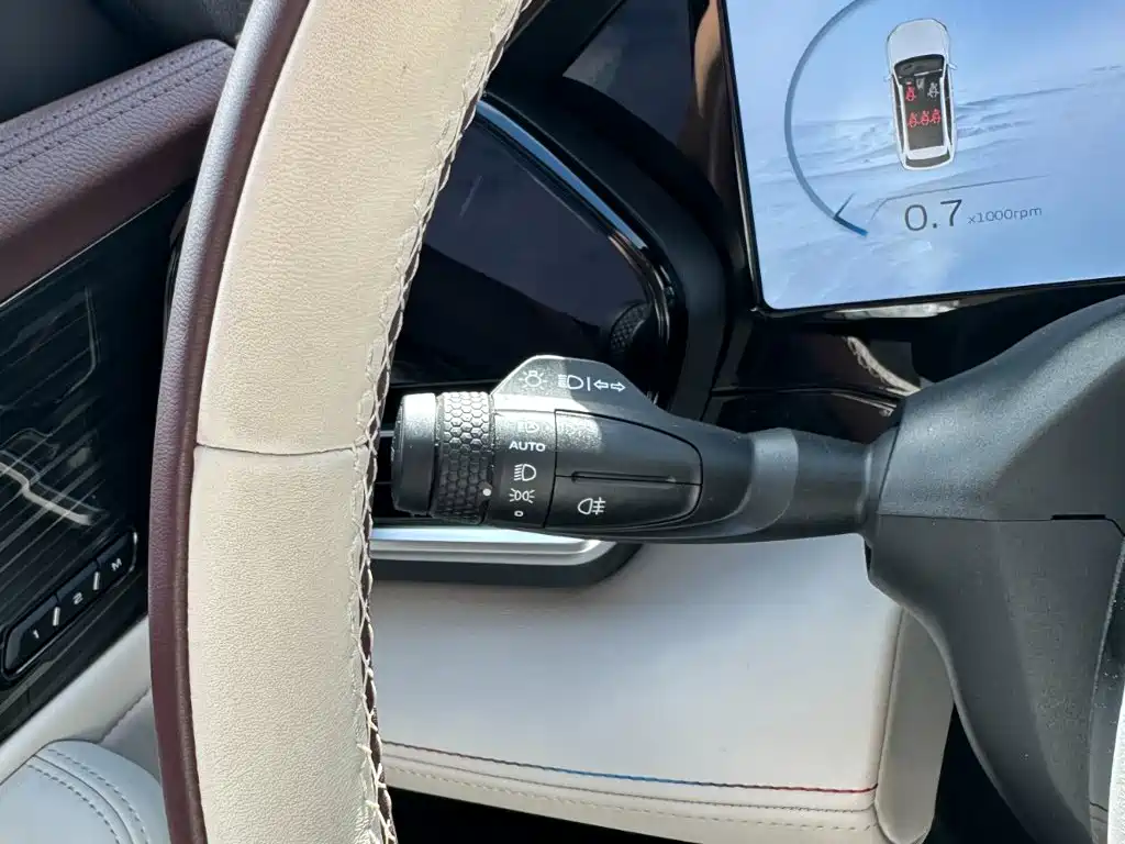 Geely Xingyue L — миниатюра 25
