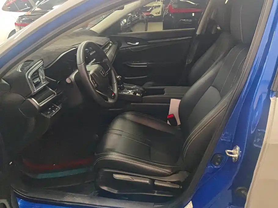 Honda Civic — миниатюра 9