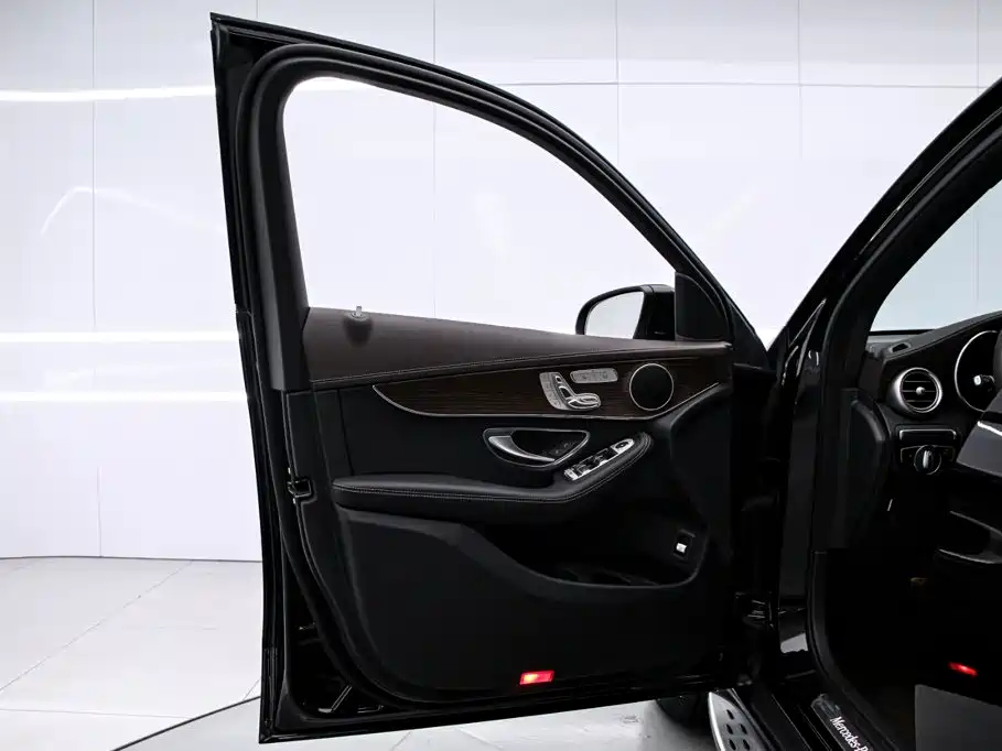 Mercedes-Benz GLC — миниатюра 13