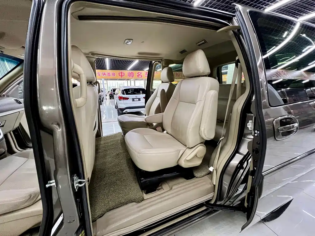 Buick GL8 — миниатюра 13