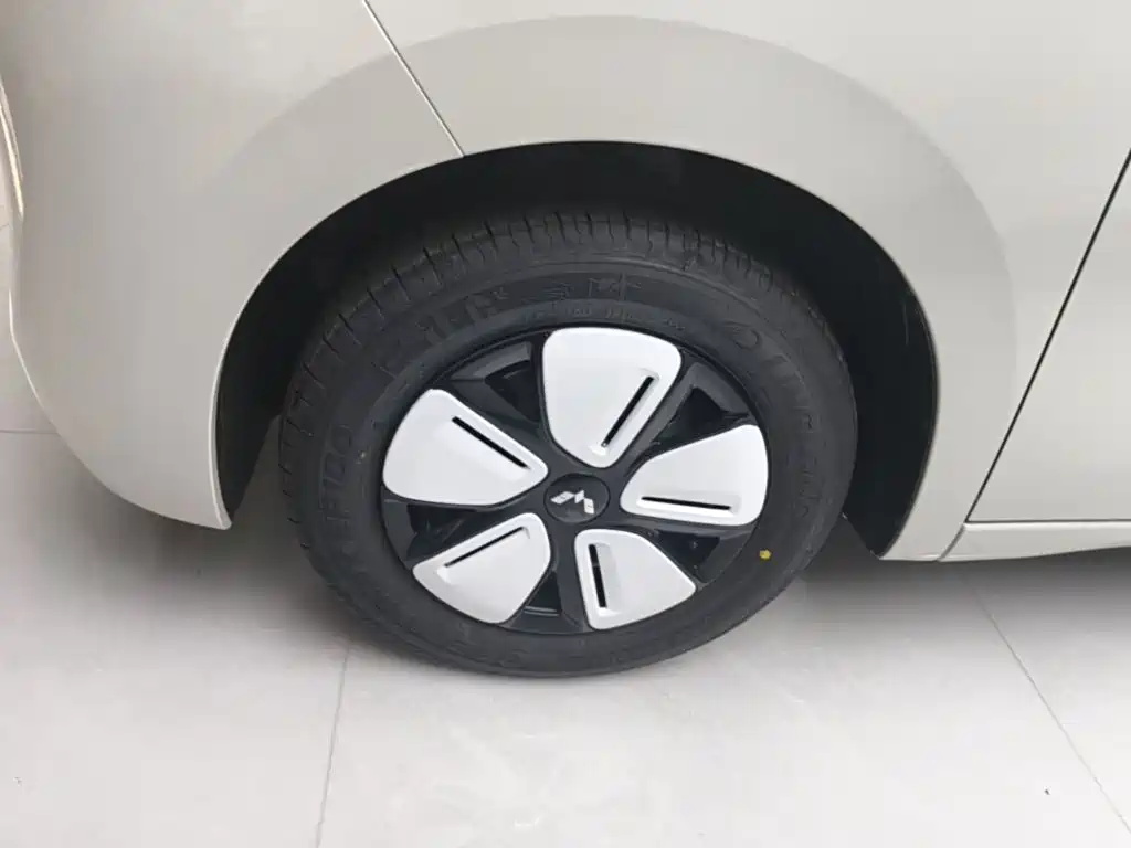 Wuling MINIEV — миниатюра 23