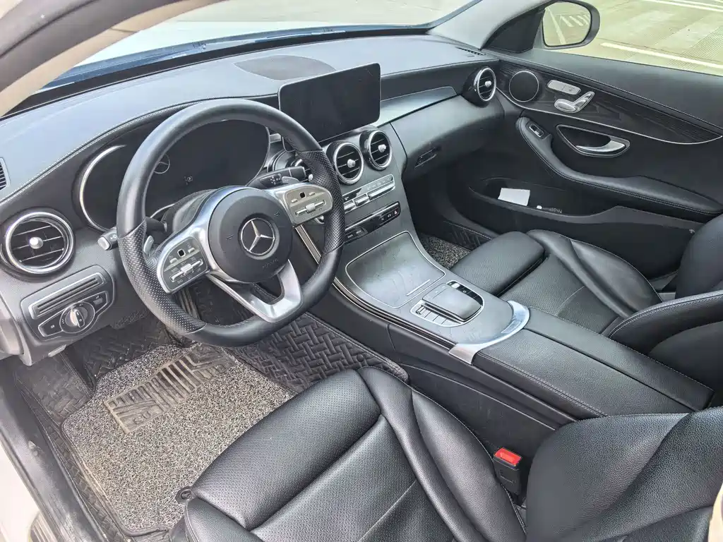 Mercedes-Benz C-Class — миниатюра 7