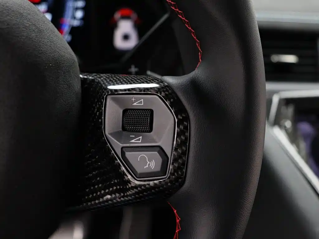 Lamborghini Aventador — миниатюра 9