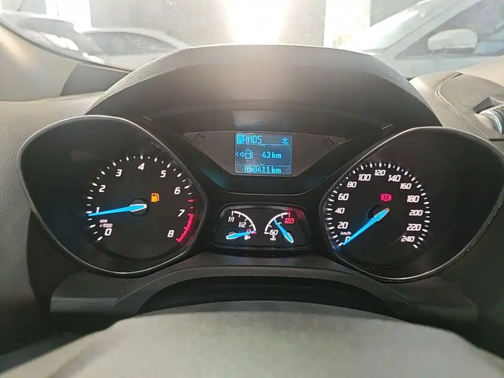 Ford Kuga — миниатюра 12