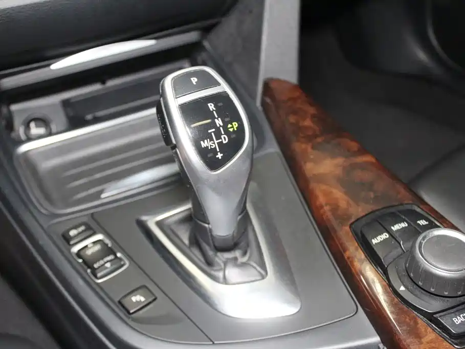 BMW 3 Series — миниатюра 12