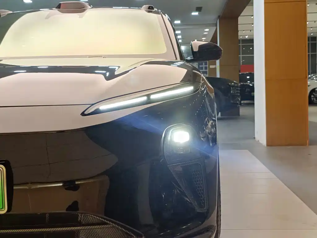 NIO ET5T — миниатюра 2