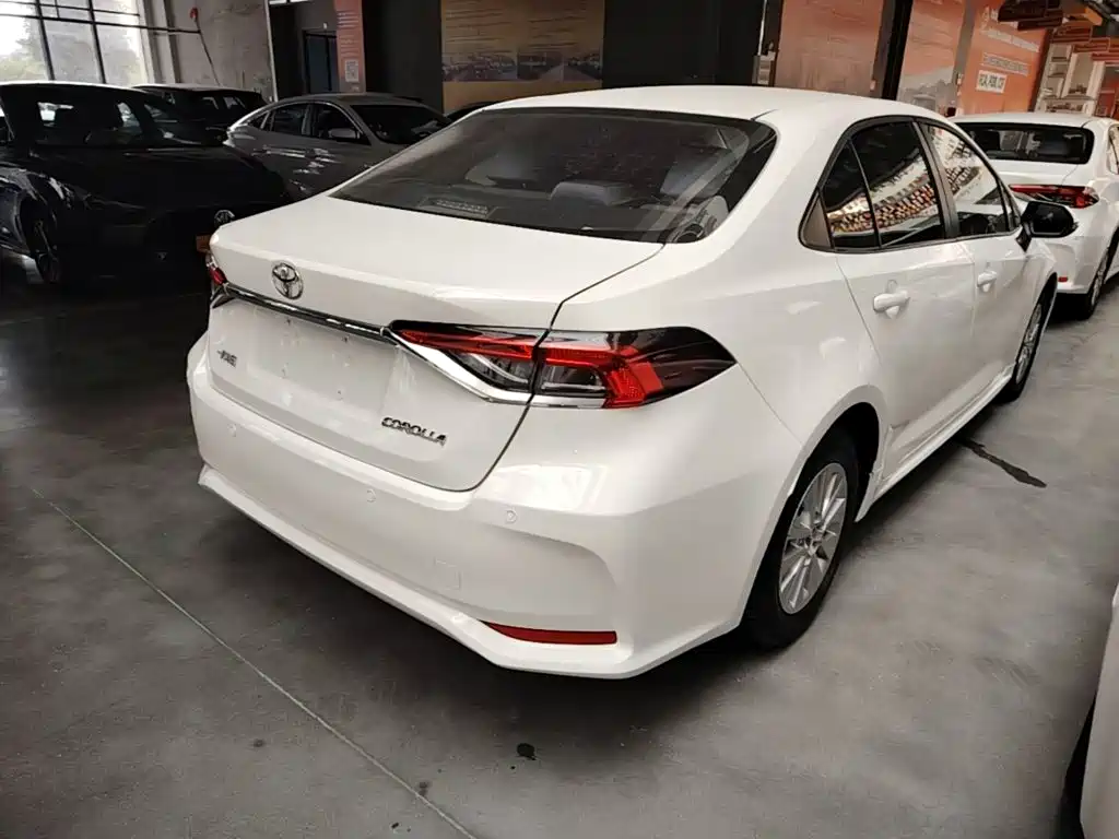 Toyota Corolla — миниатюра 7