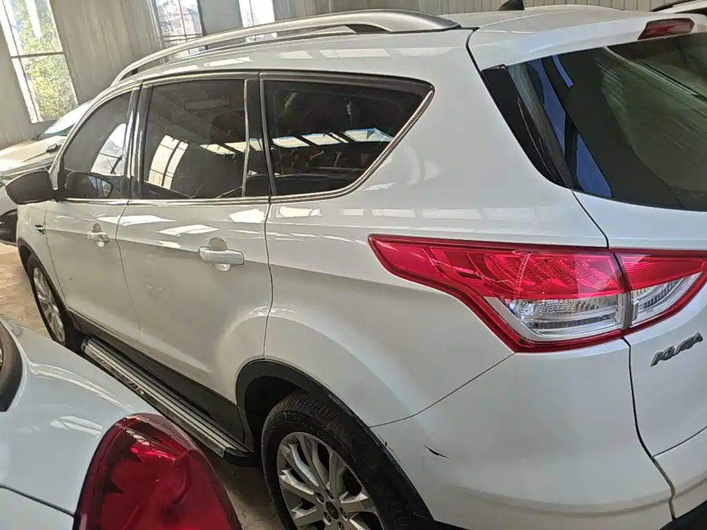 Ford Kuga — миниатюра 5