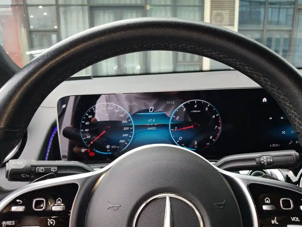 Mercedes-Benz GLB — миниатюра 4
