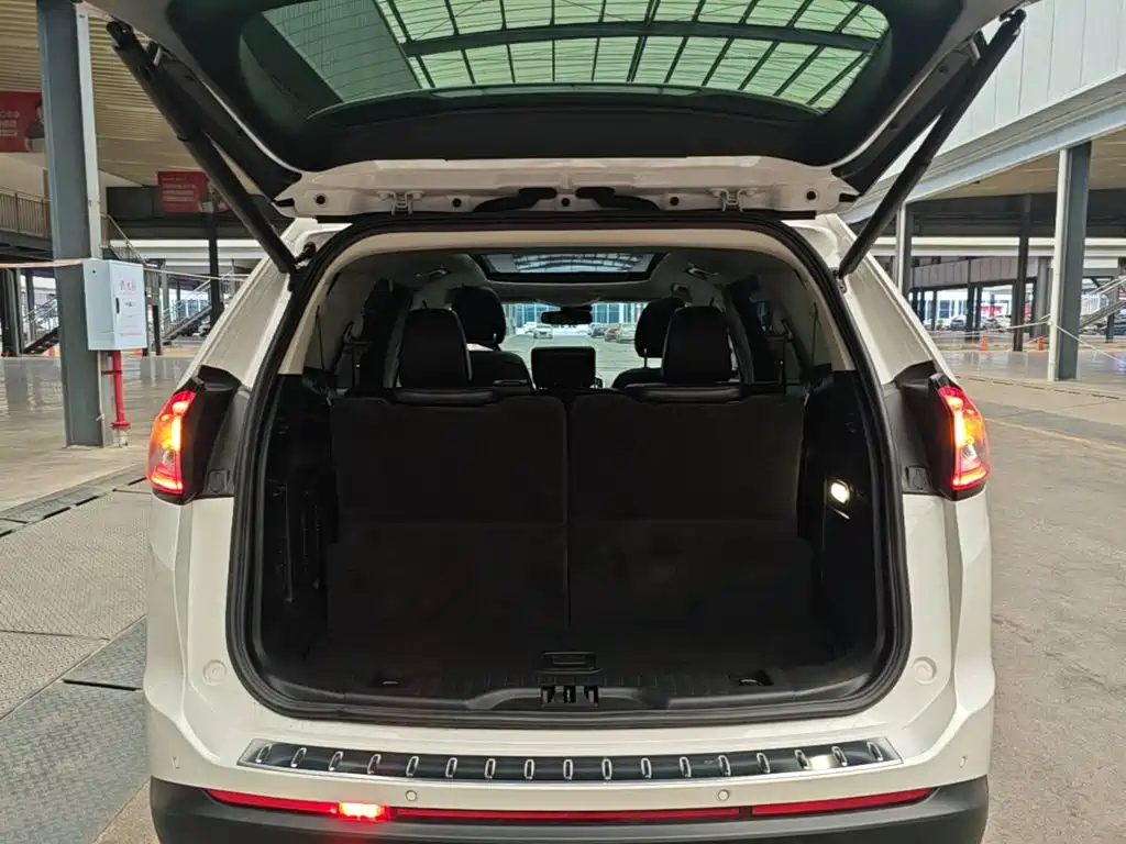 Ford Edge — миниатюра 19