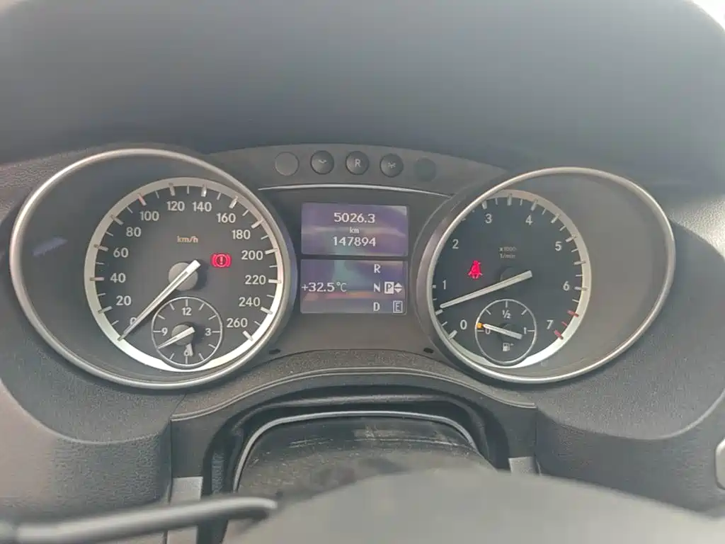 Mercedes-Benz R-Class — миниатюра 12