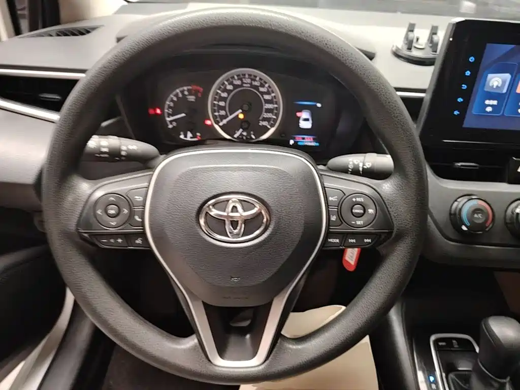 Toyota Corolla — миниатюра 11