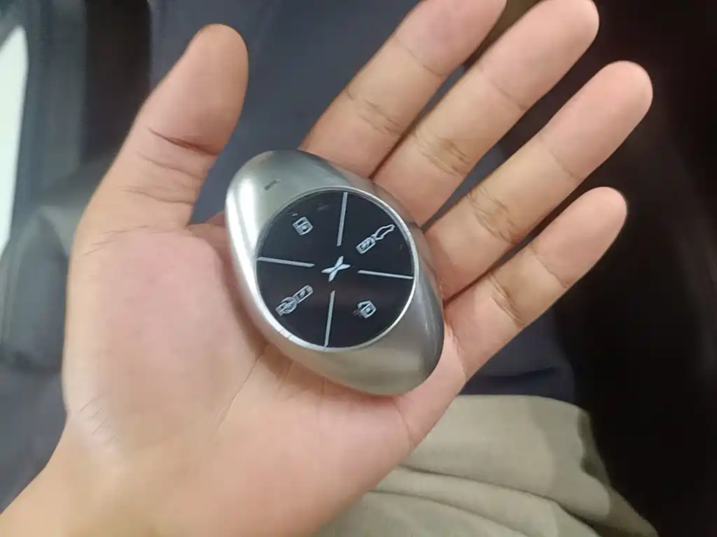 XPeng P7 — миниатюра 9