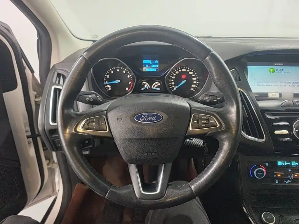 Ford Focus — миниатюра 11