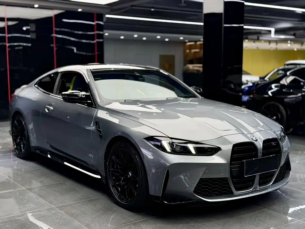 BMW M4 2024 M4