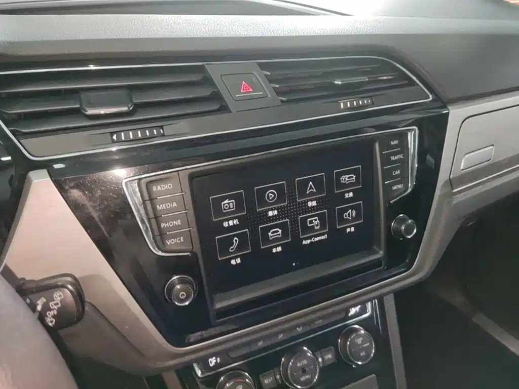 Volkswagen Touran — миниатюра 13