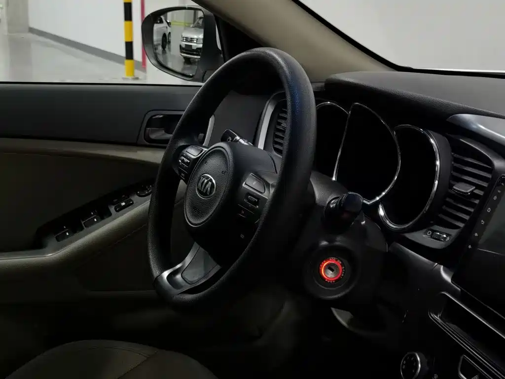 Kia K5 — миниатюра 22