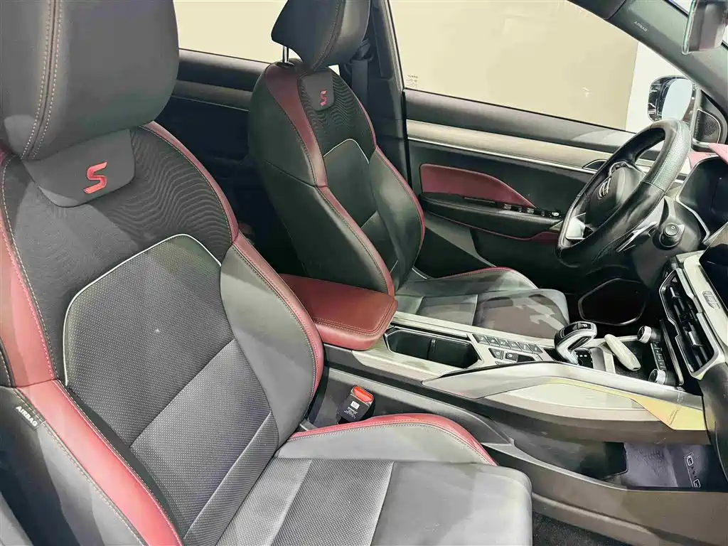 Geely Binyue — миниатюра 25