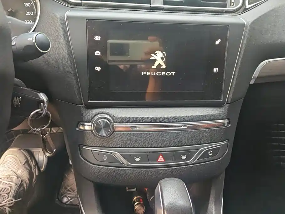 Peugeot 408 — миниатюра 13