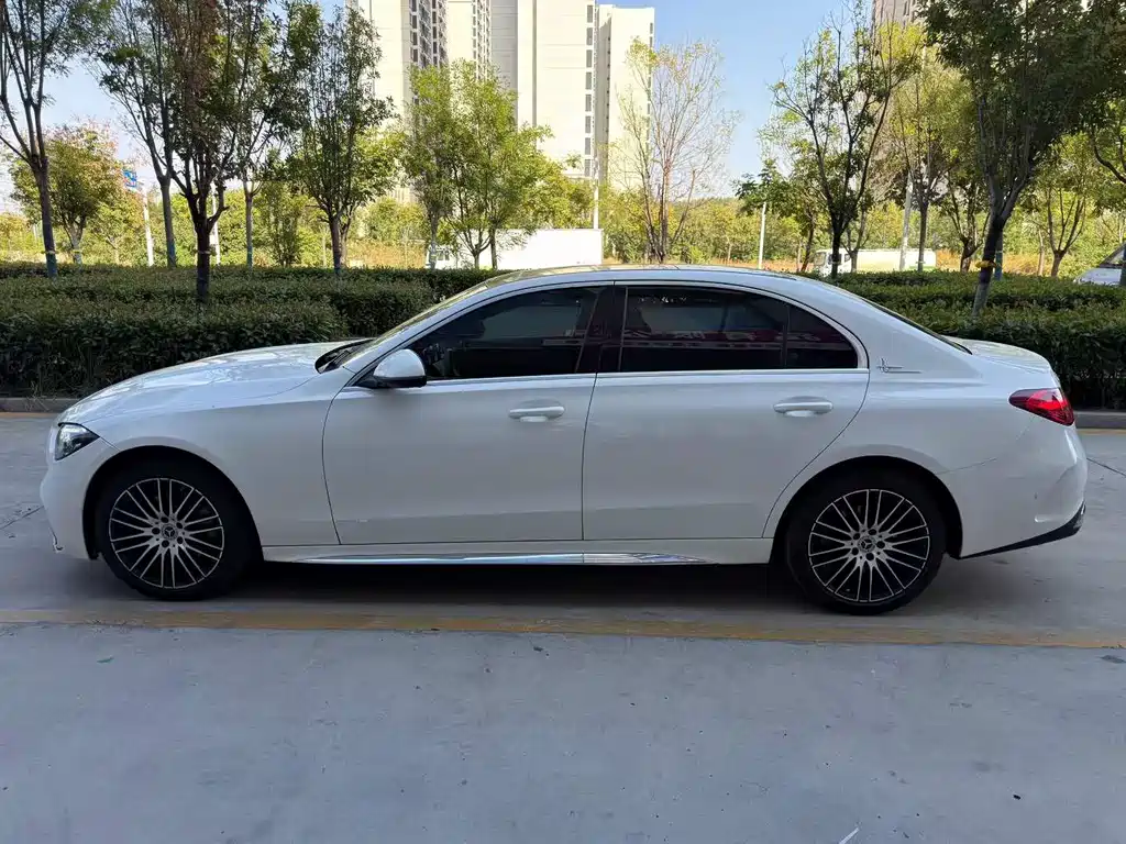 Mercedes-Benz C-Class — миниатюра 9
