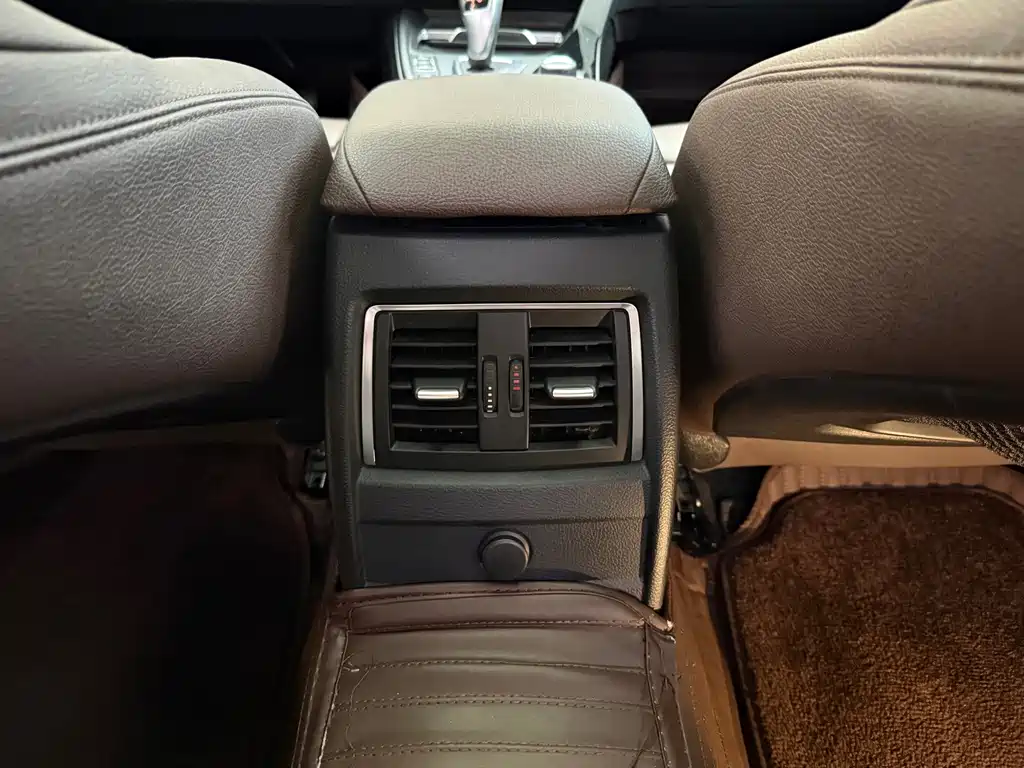 BMW 3 Series — миниатюра 21