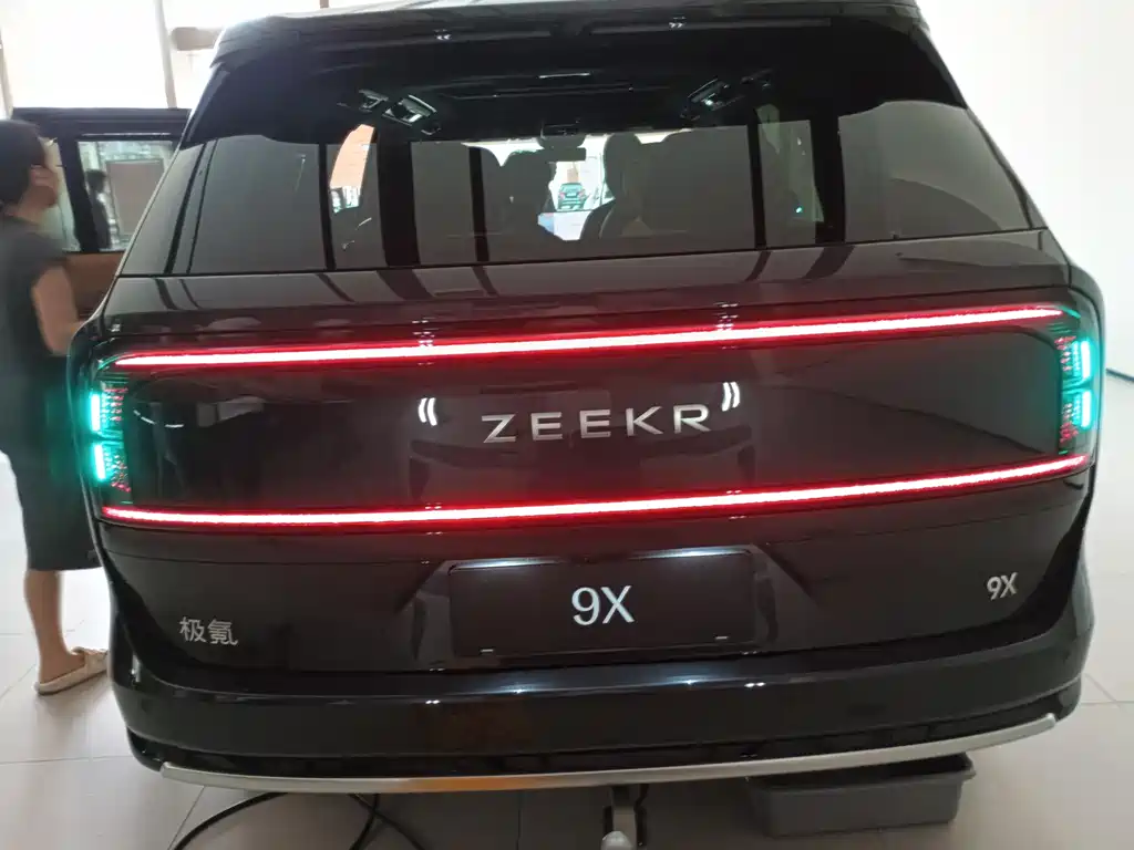 Zeekr 9X 2025 Hyper 70kWh