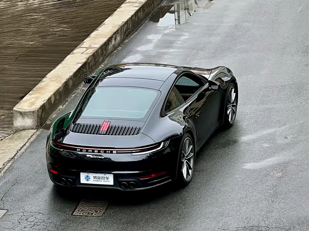 Porsche 911 2023 Carrera 3.0T