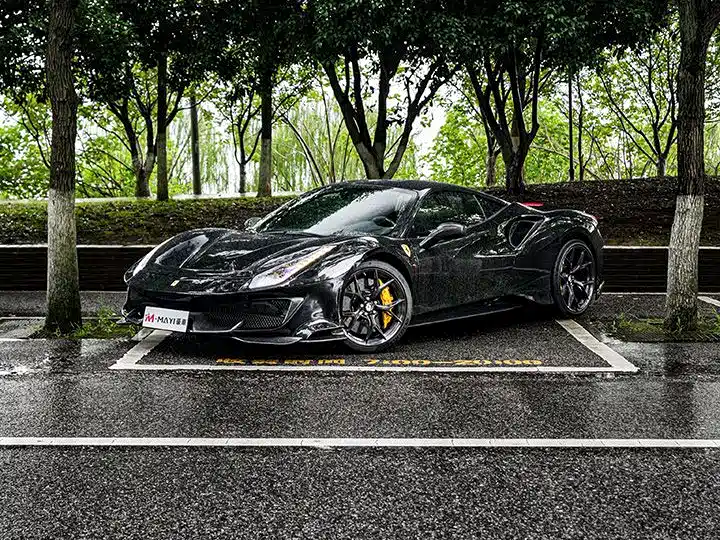 Ferrari 488