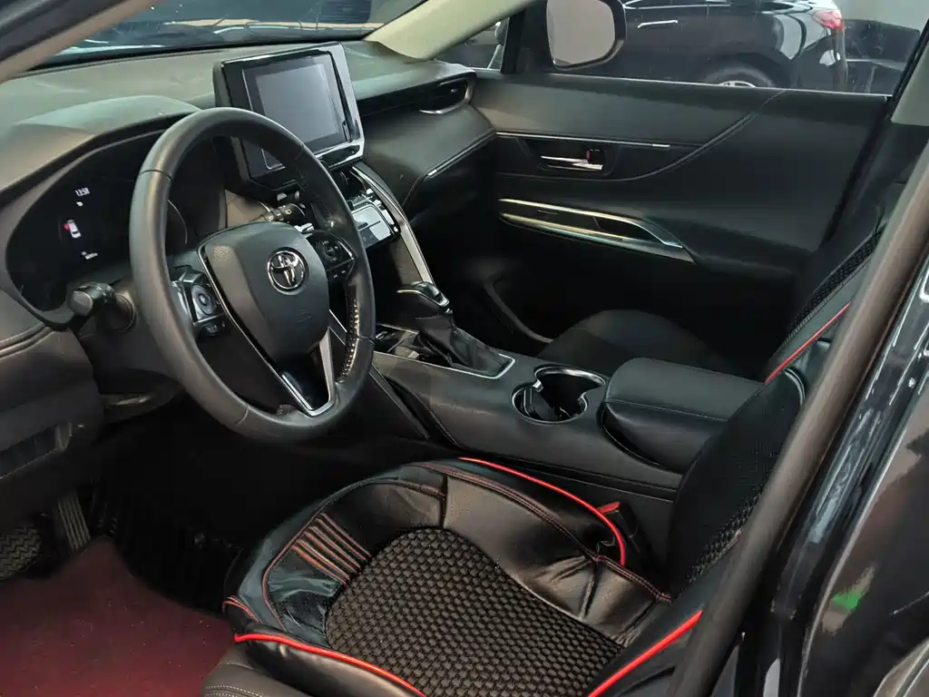 Toyota Harrier — миниатюра 7