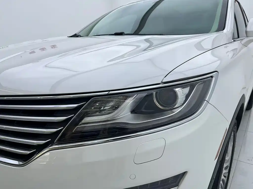 Lincoln MKC — миниатюра 4