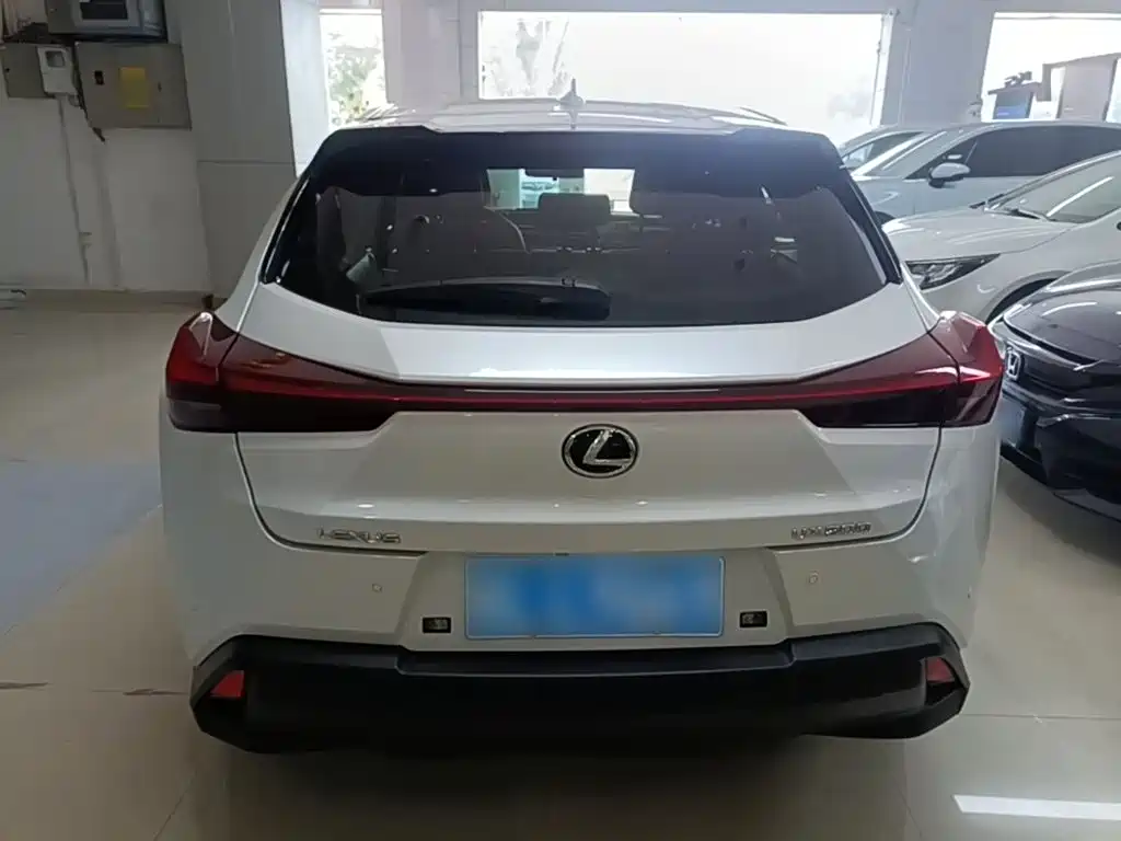 Lexus UX — миниатюра 4