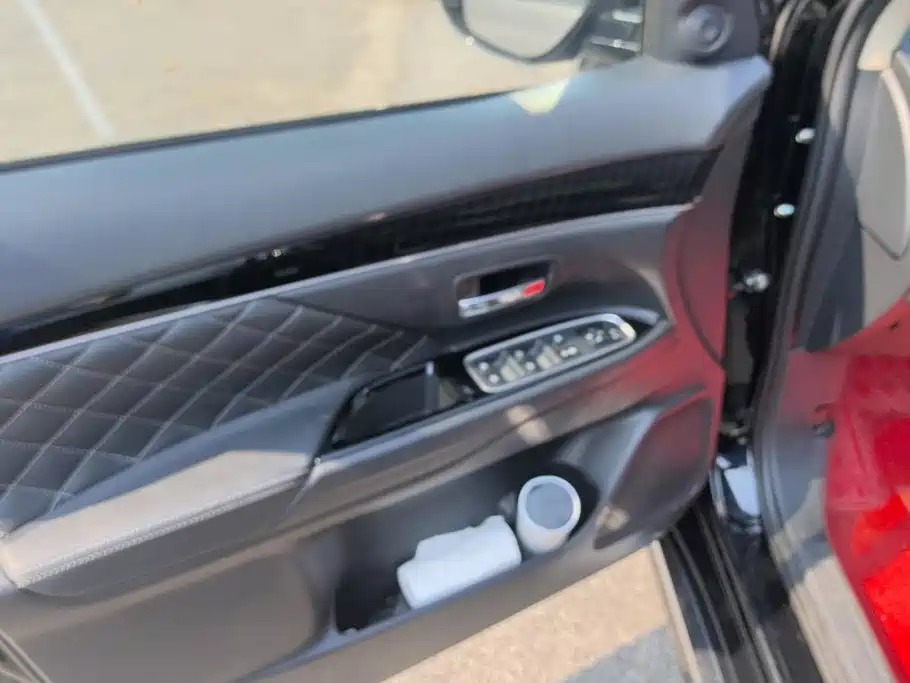 Mitsubishi Outlander — миниатюра 7