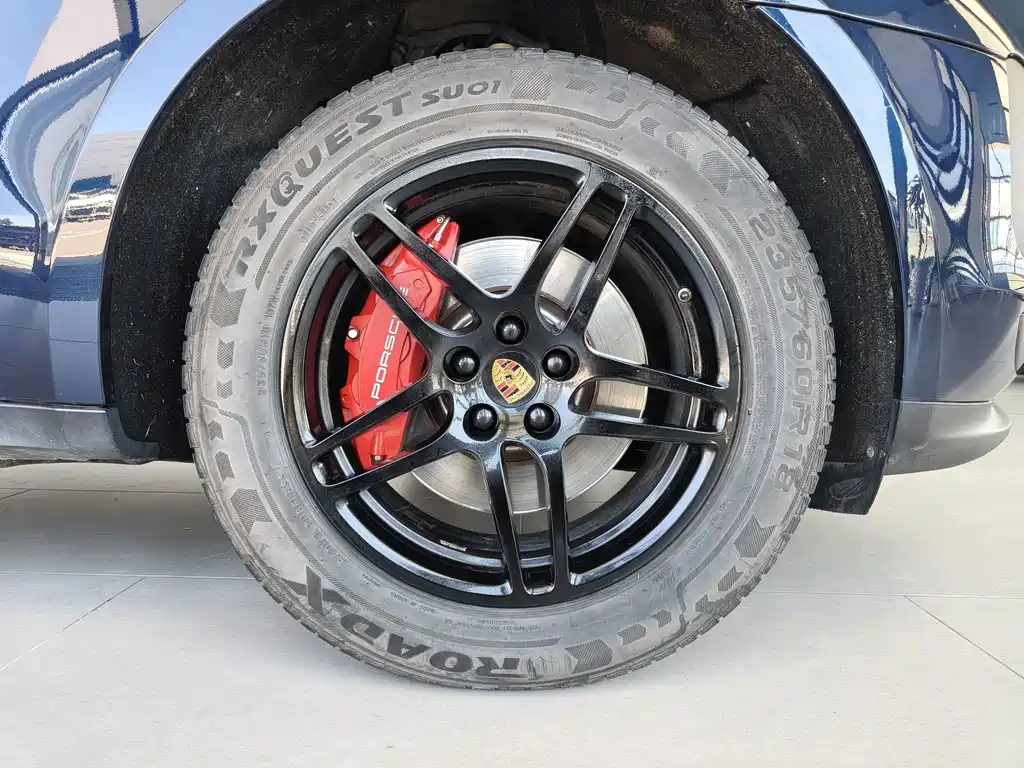 Porsche Macan — миниатюра 16
