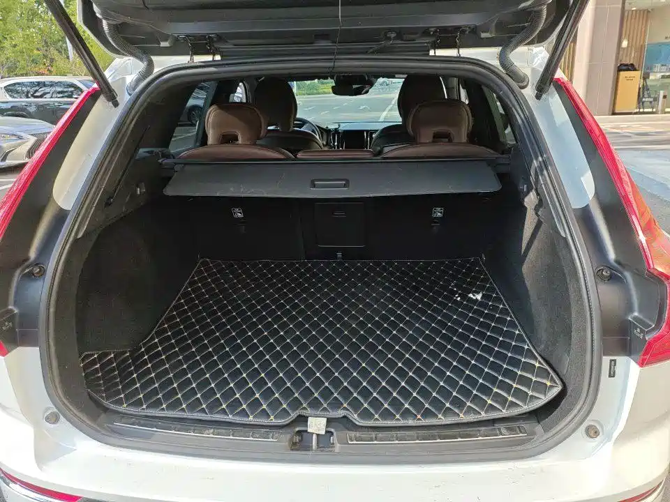 Volvo XC60 — миниатюра 8
