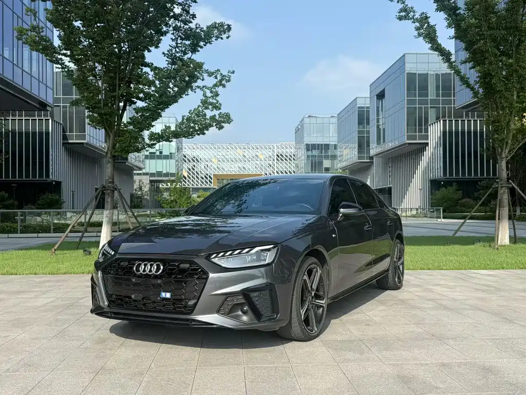Audi A4L 2024 40 TFSI Luxury Dynamic Type