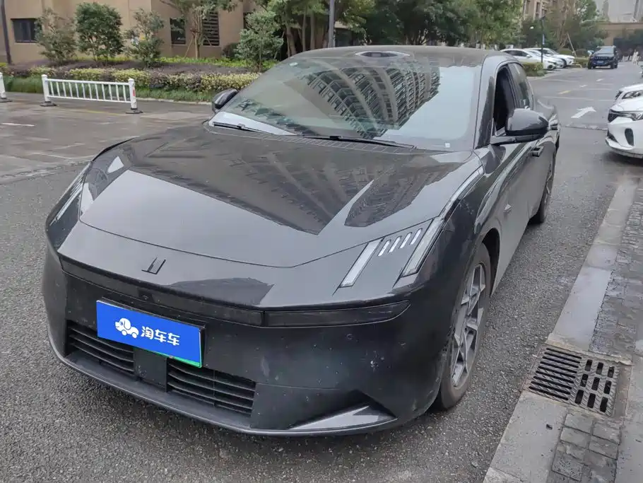 Lynk & Co 10