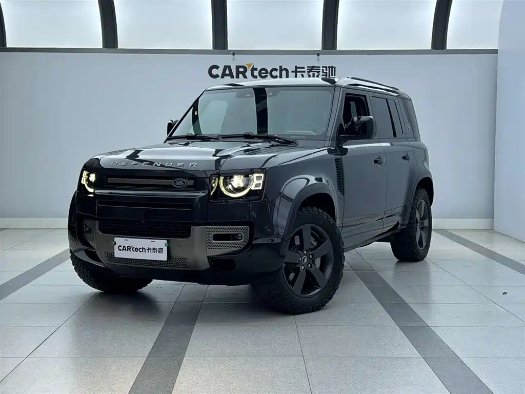 Land Rover Defender 2024