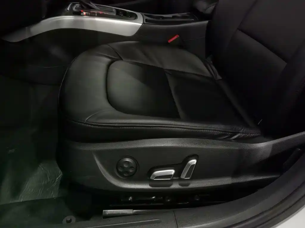 Audi A4L — миниатюра 20