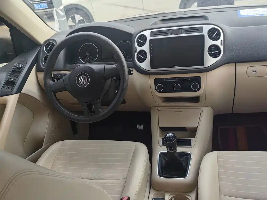 Volkswagen Tiguan — миниатюра 4