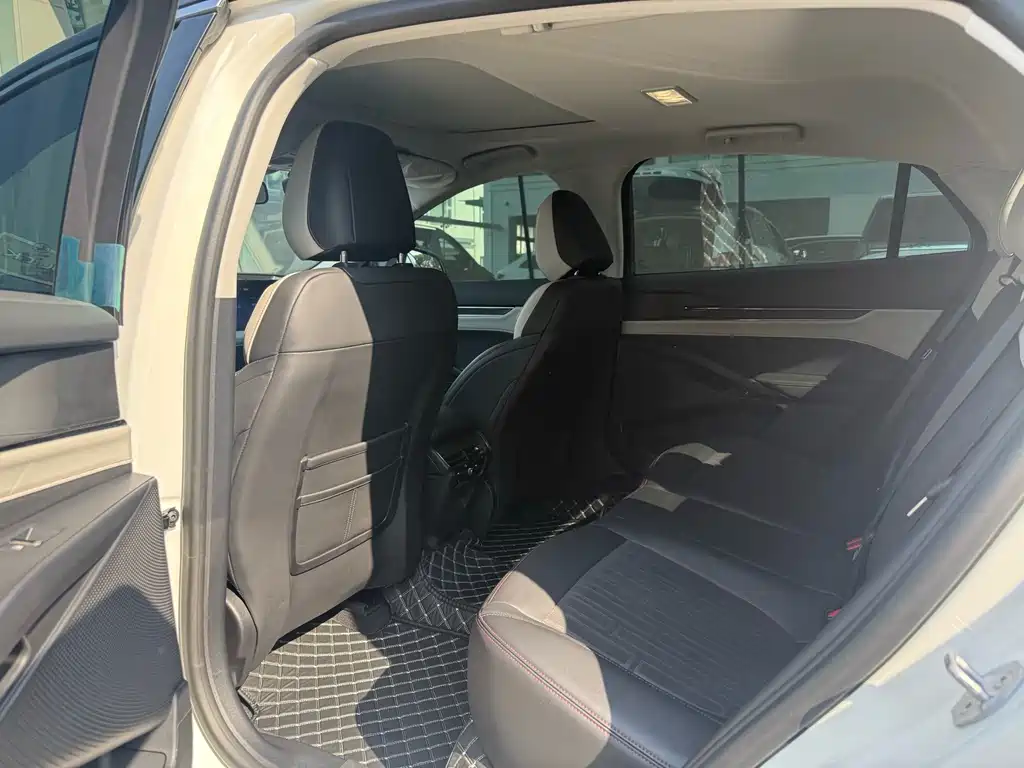 Ford Mondeo — миниатюра 5
