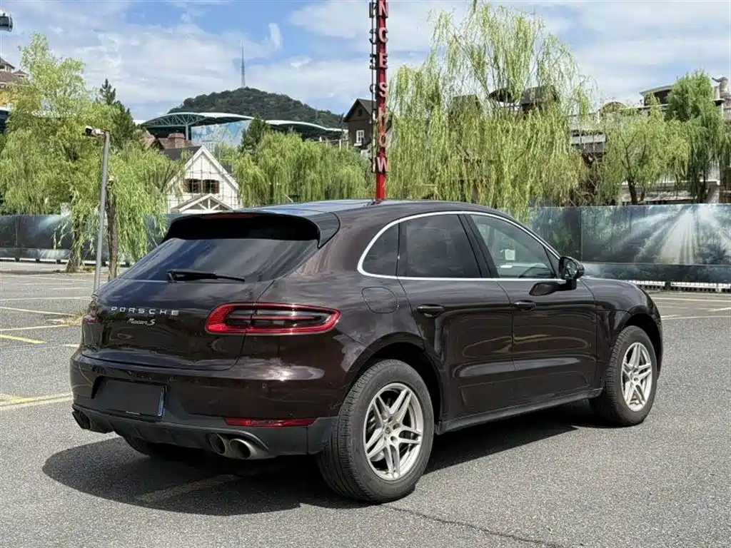 Porsche Macan — миниатюра 5