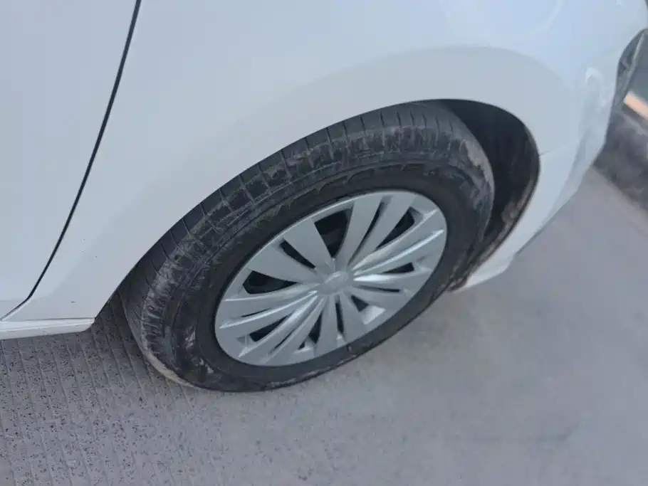 Volkswagen Santana — миниатюра 6