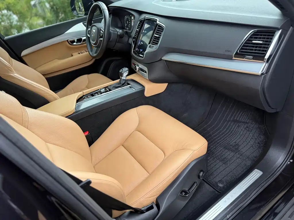 Volvo XC90 — миниатюра 15