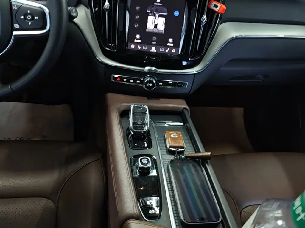 Volvo XC60 — миниатюра 14