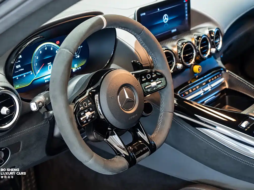 Mercedes-Benz AMG GT — миниатюра 9